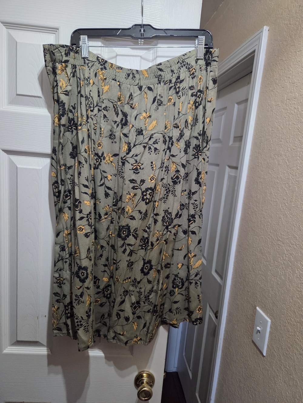 Sag Harbor Olive Green Midi Skirt with Mustard and Black Floral Print - Picture 3 of 3